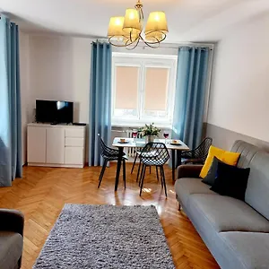 Corner Przy Dworcu Pkp- 4 Minuty Na Pieszo Od Dworca Głównego Pkp I Dworca Autobusowego Wrocław